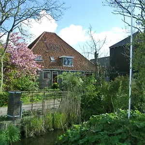 Bed and breakfast Voorhuis En Klein Waterland, Ámsterdam